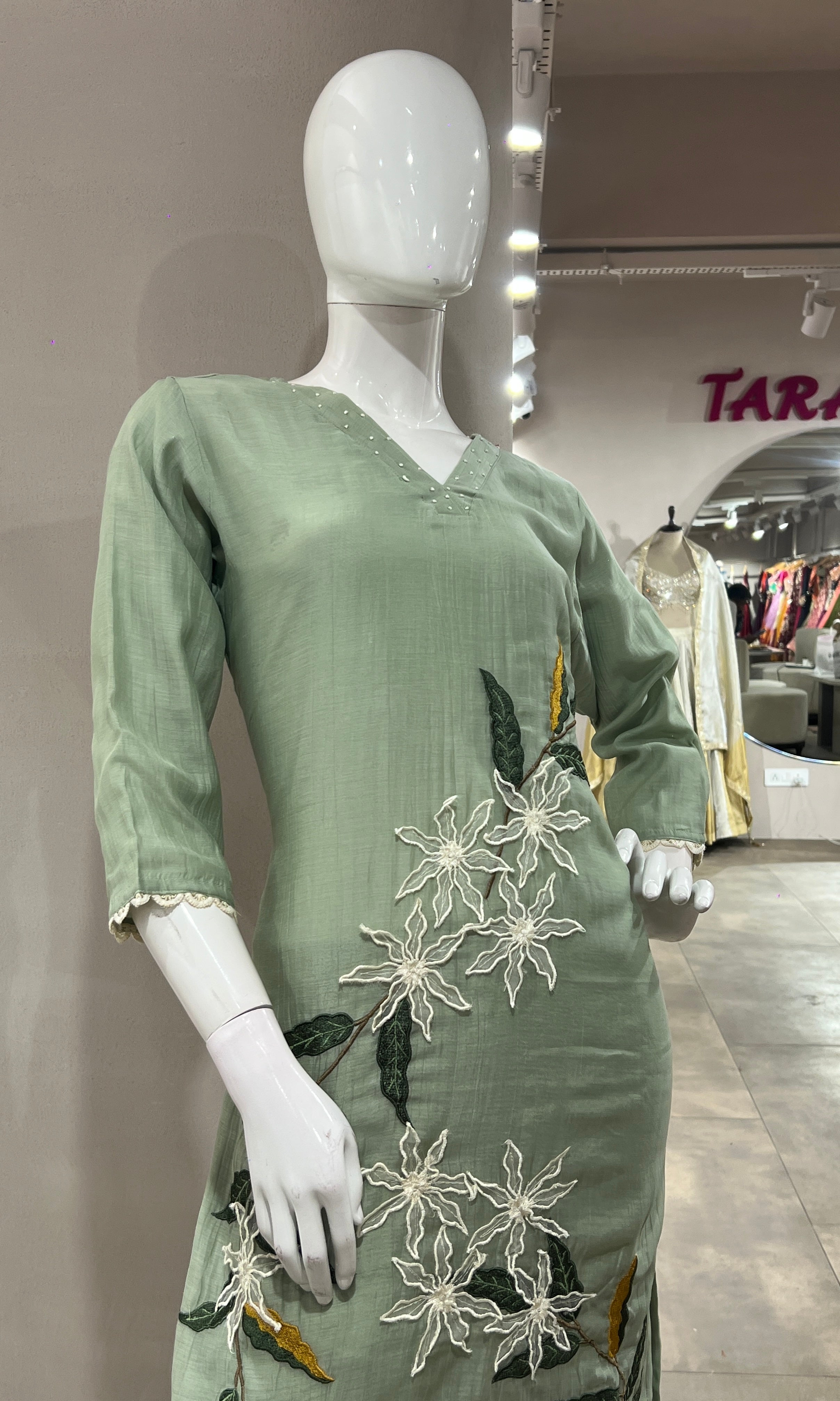 GREEN THREAD EMBROIDERY FLORAL KURTA SET