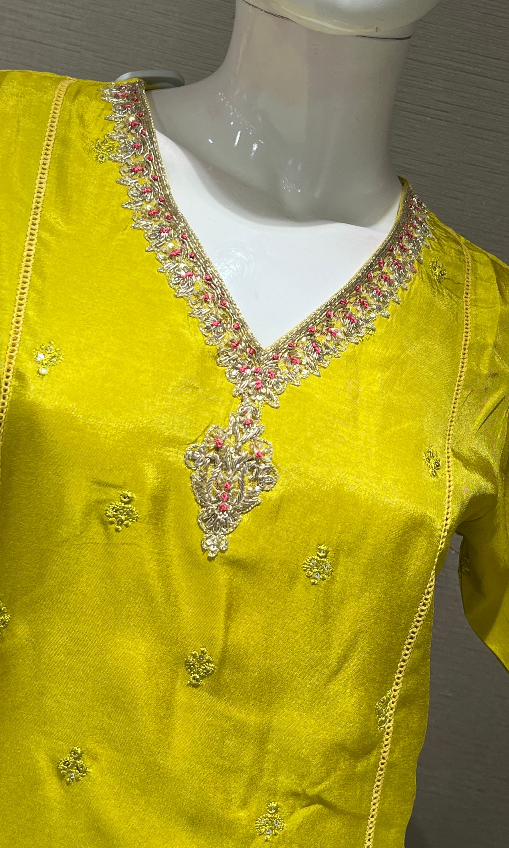 Liril embroidered kurta set with floral dupatta