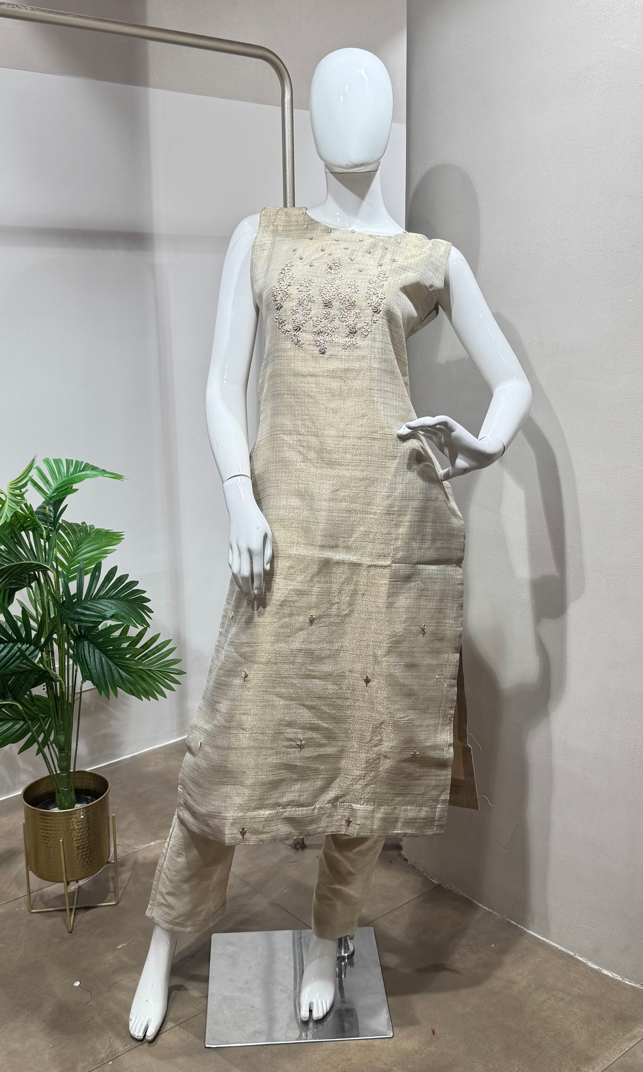 cream kurta set with floral printed dupatta