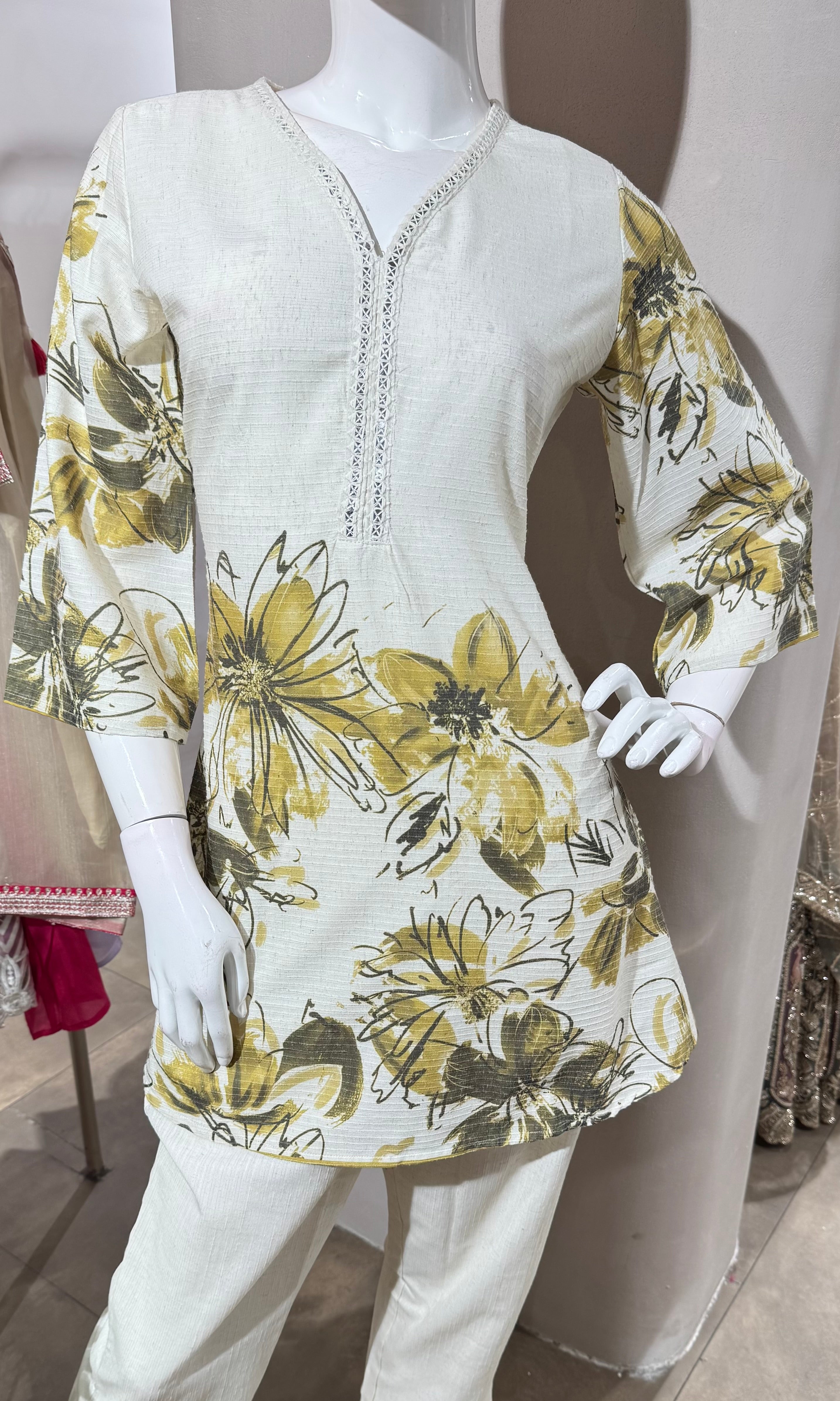 YELLOW FLORAL PRINTED CORD SET