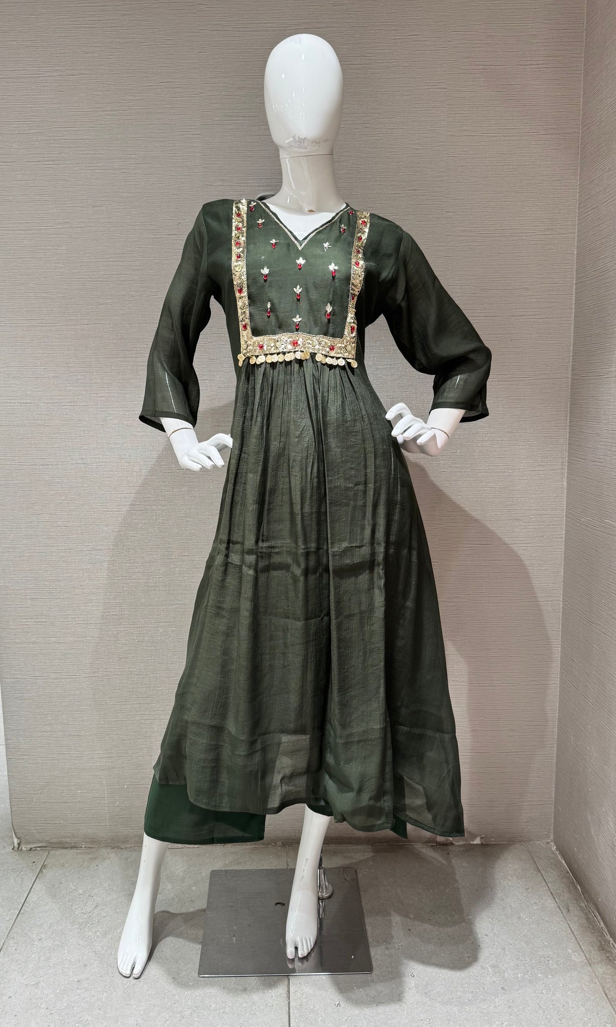 GREEN ETHNIC CHANDERI KURTA SET WITH DUPATTA