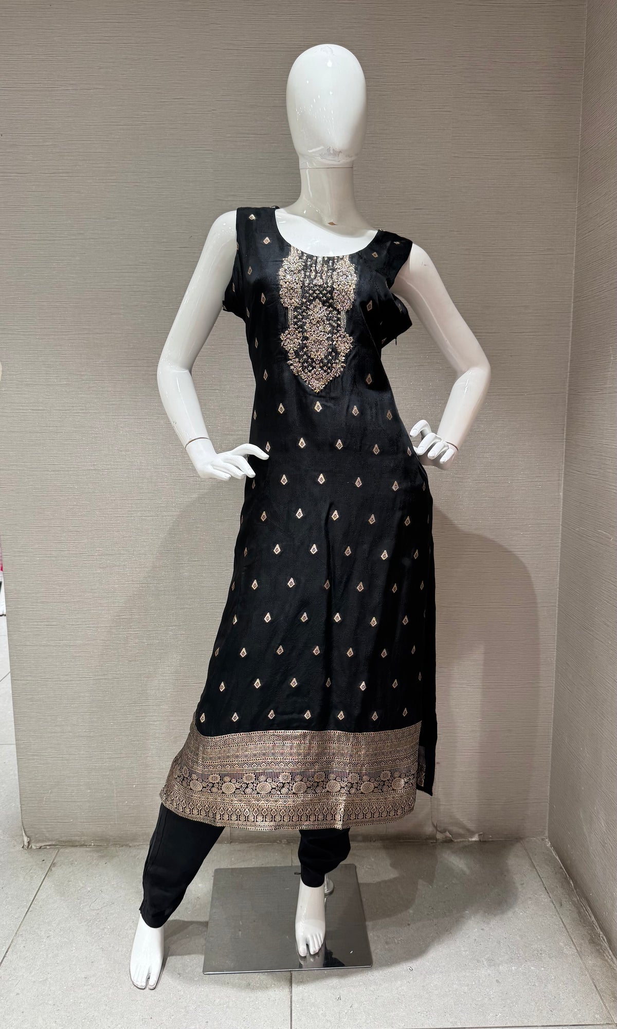 Black & Gold Banarasi silk Kurta Set with Dupatta