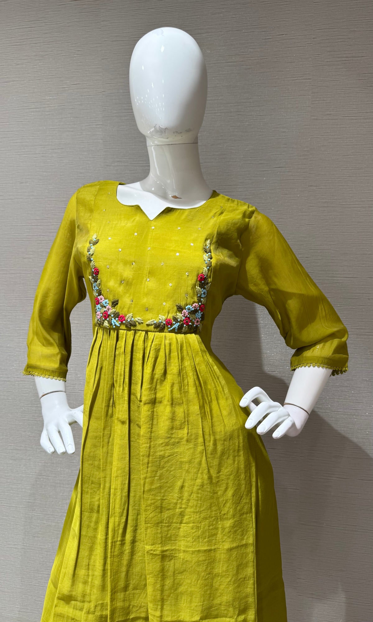 Mehandi green chanderi kurta set with dupatta