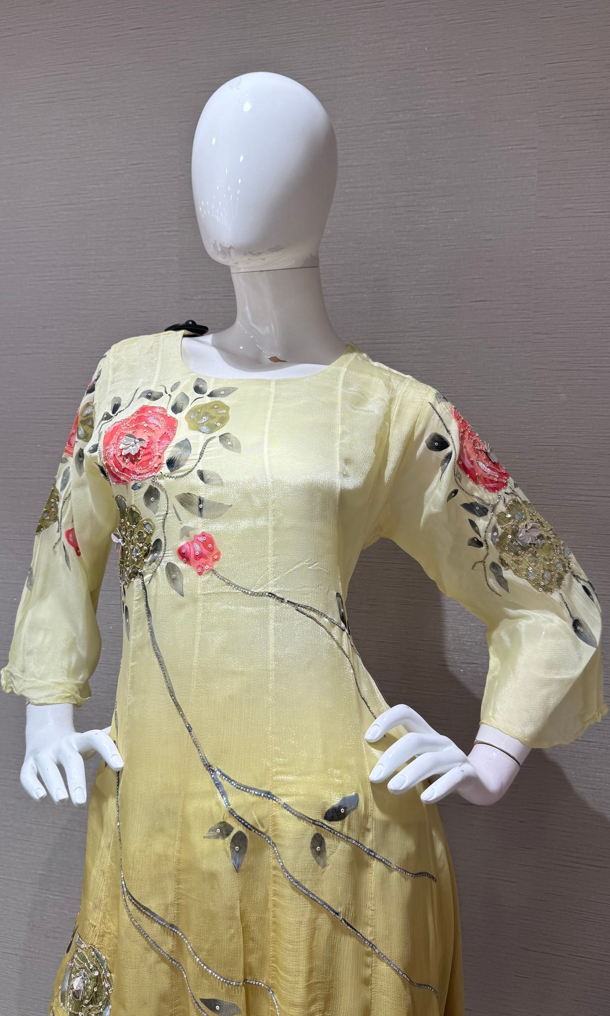 Liril Floral Embroidered Ethnic Kurta set with Dupatta