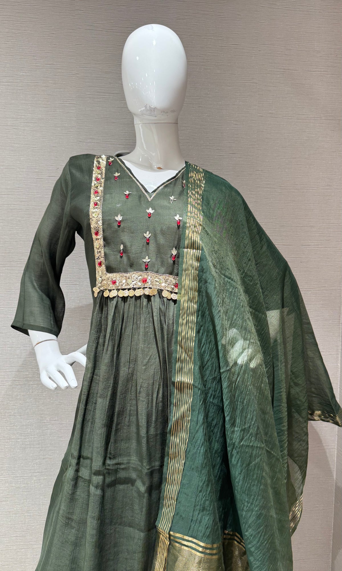 GREEN ETHNIC CHANDERI KURTA SET WITH DUPATTA