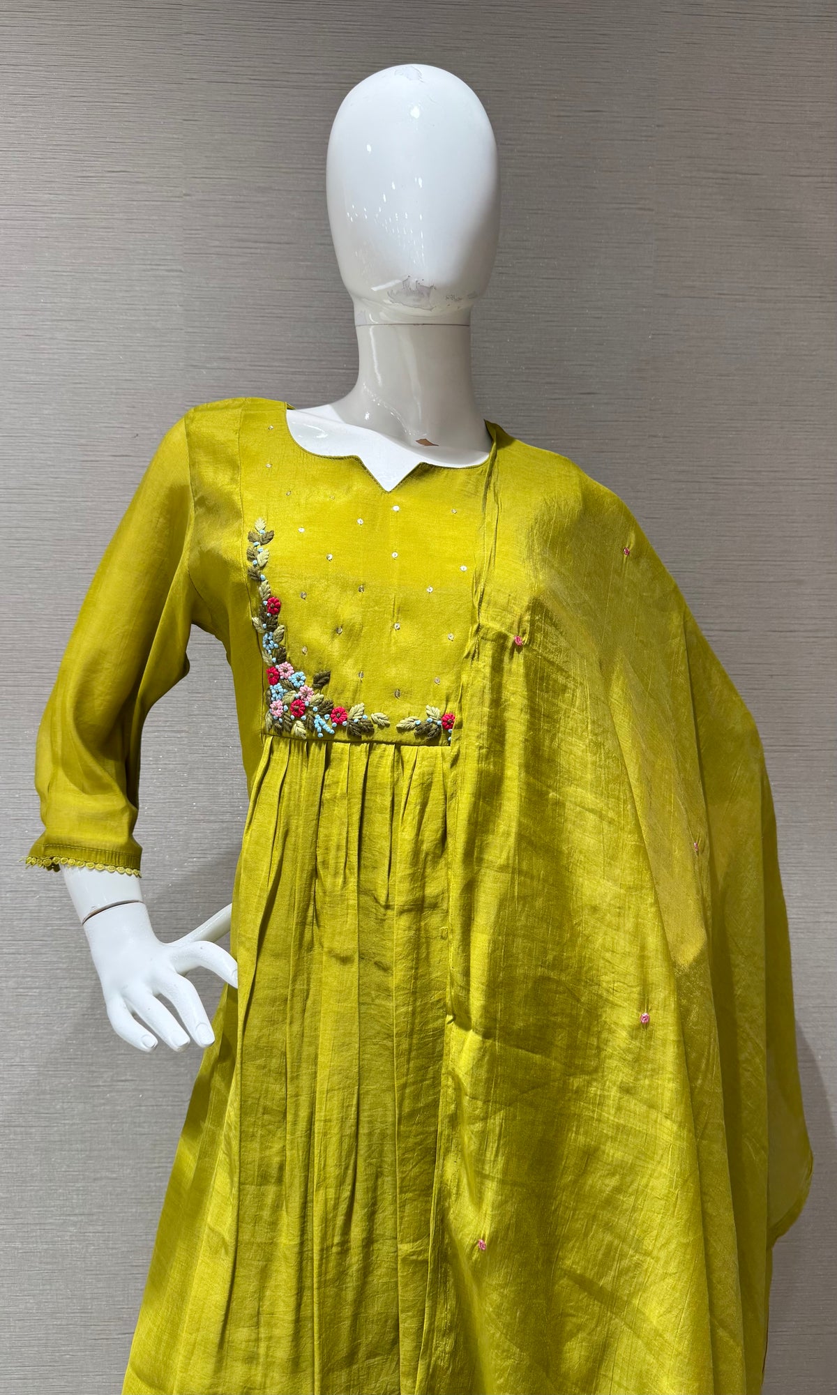 Mehandi green chanderi kurta set with dupatta