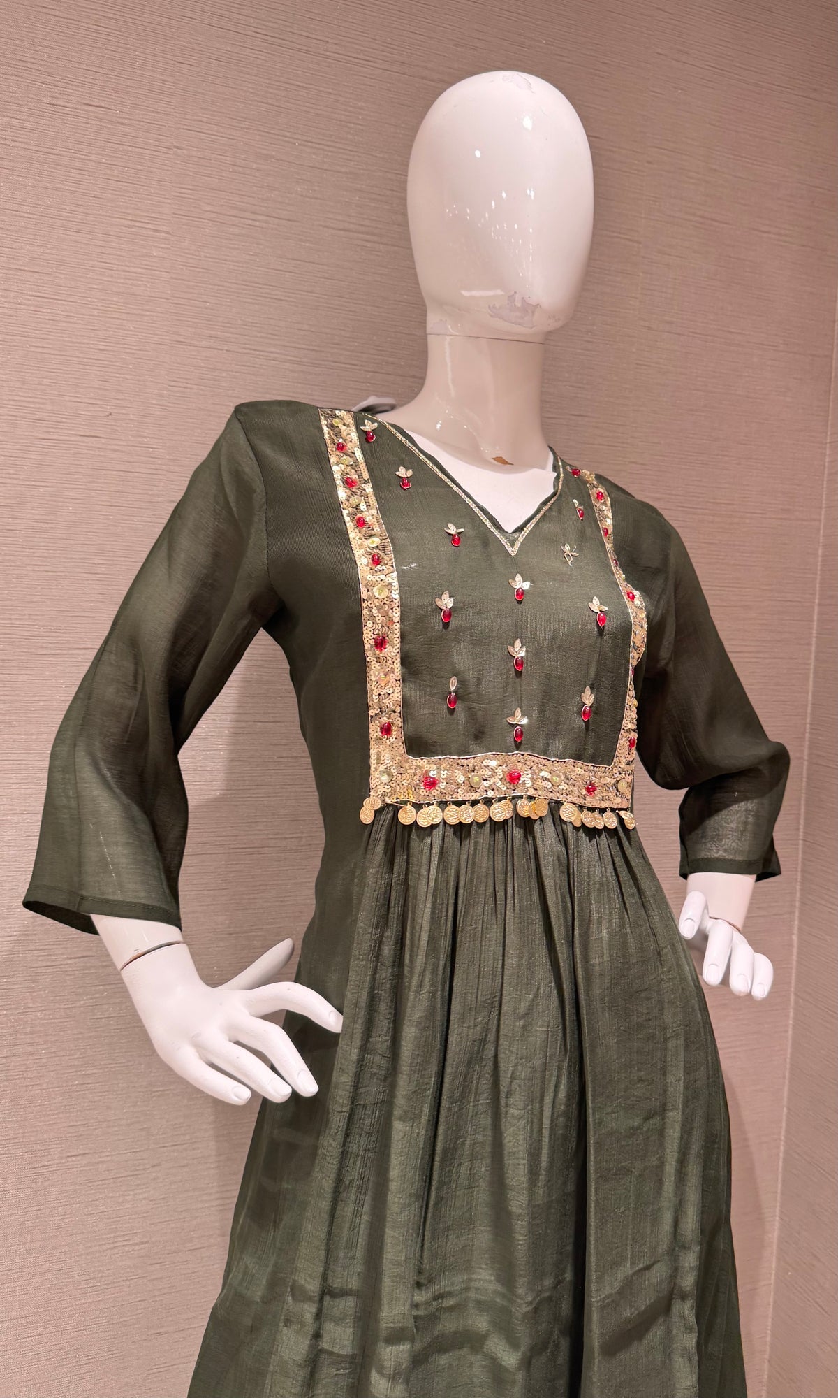 GREEN ETHNIC CHANDERI KURTA SET WITH DUPATTA
